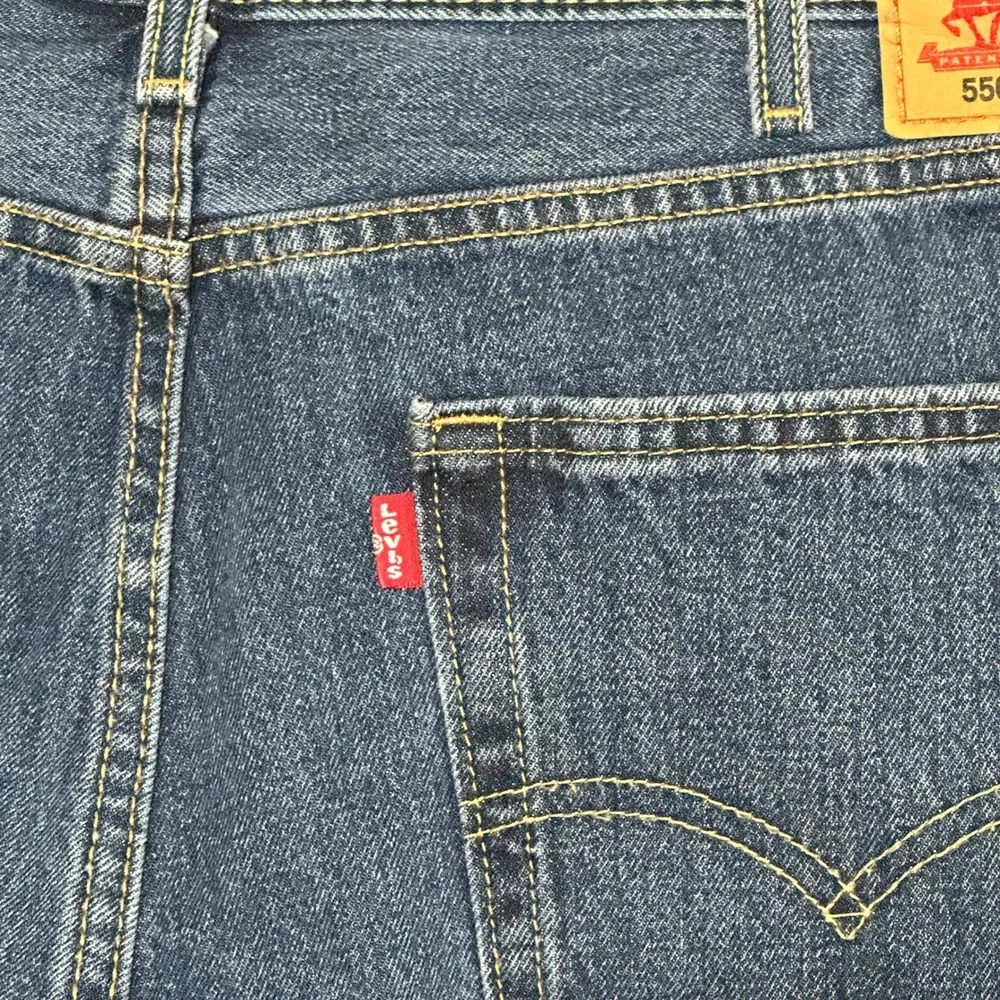 Levis 550‎ Relaxed Fit Jeans Mens 40x34 Blue Denim Tapered Leg 00550-4886